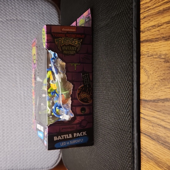 Teenage Mutant Ninja Turtles Mutant Mayhem Battle Pack Leonardo and Superfly New - Picture 3 of 3